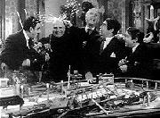 Gomez et Oncle Fester s'amusent